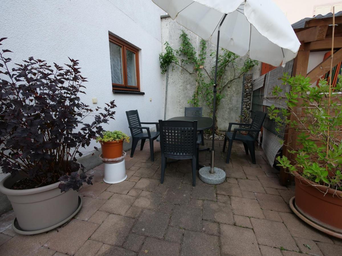 Fachwerkhaus In Ruhiger Altstadt By Rabe - Free Netflix & Eigene Terrasse คาร์ลสรูเฮอ ภายนอก รูปภาพ